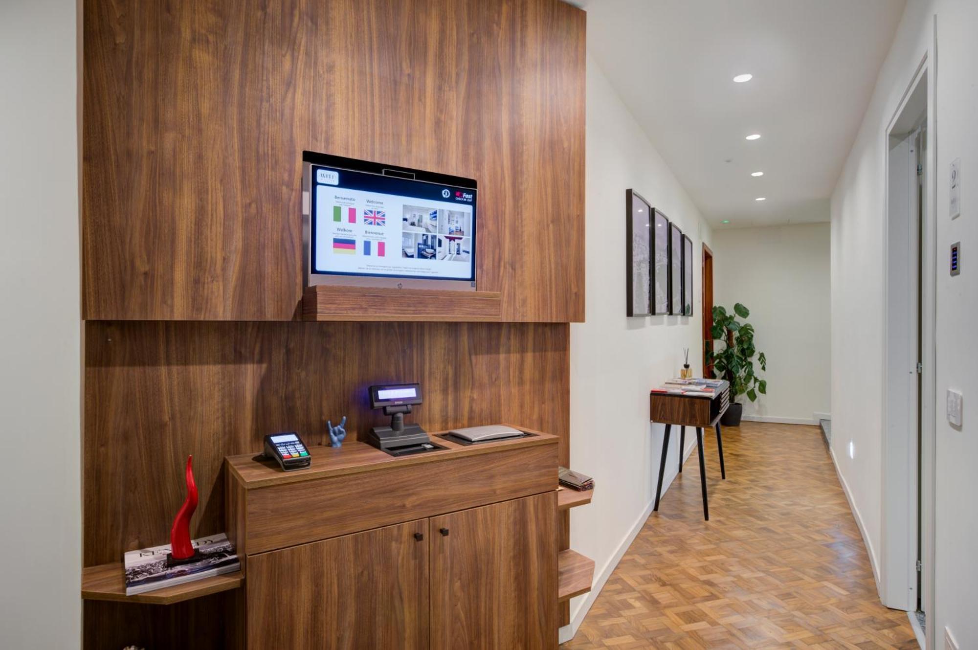 Well Suites - Piazza Dei Martiri Napoli Dış mekan fotoğraf